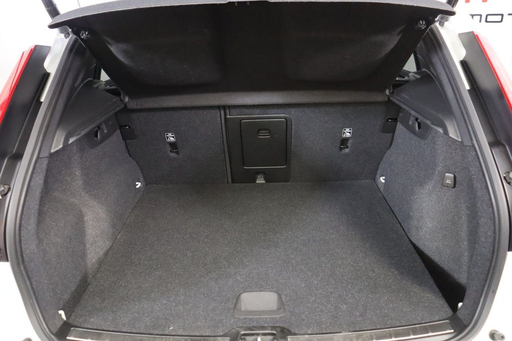 Used Volvo XC40 2022 for sale - 76323296: Photo 29