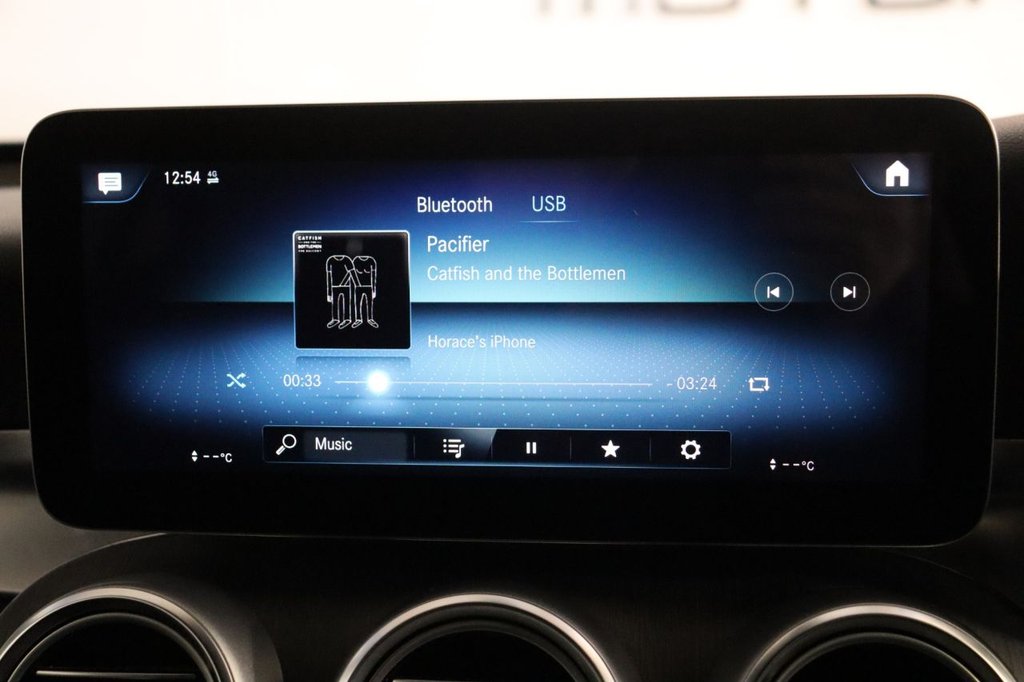 Used Mercedes-Benz GLC 2020 for sale - 76923320: Photo 16