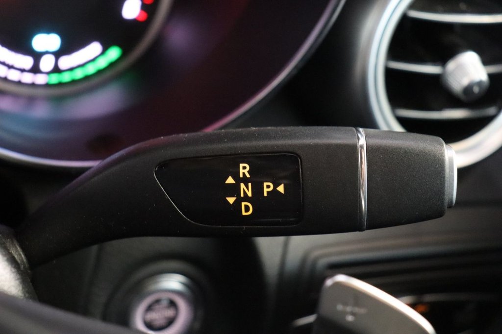 Used Mercedes-Benz GLC 2020 for sale - 76923320: Photo 32