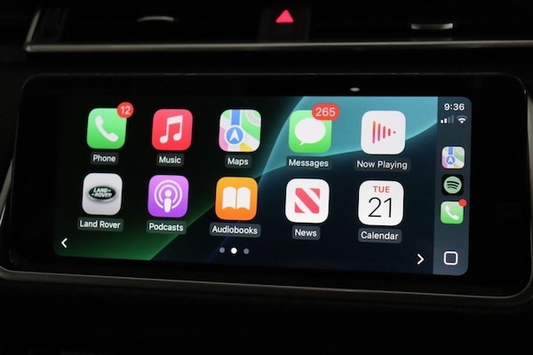 Used Land Rover Range Rover Velar 2018 for sale - 76323413: Photo 2