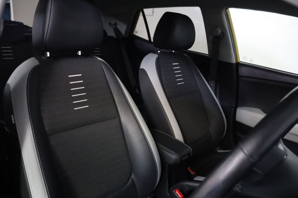 Used Kia Stonic 2018 for sale - 76291997: Photo 21