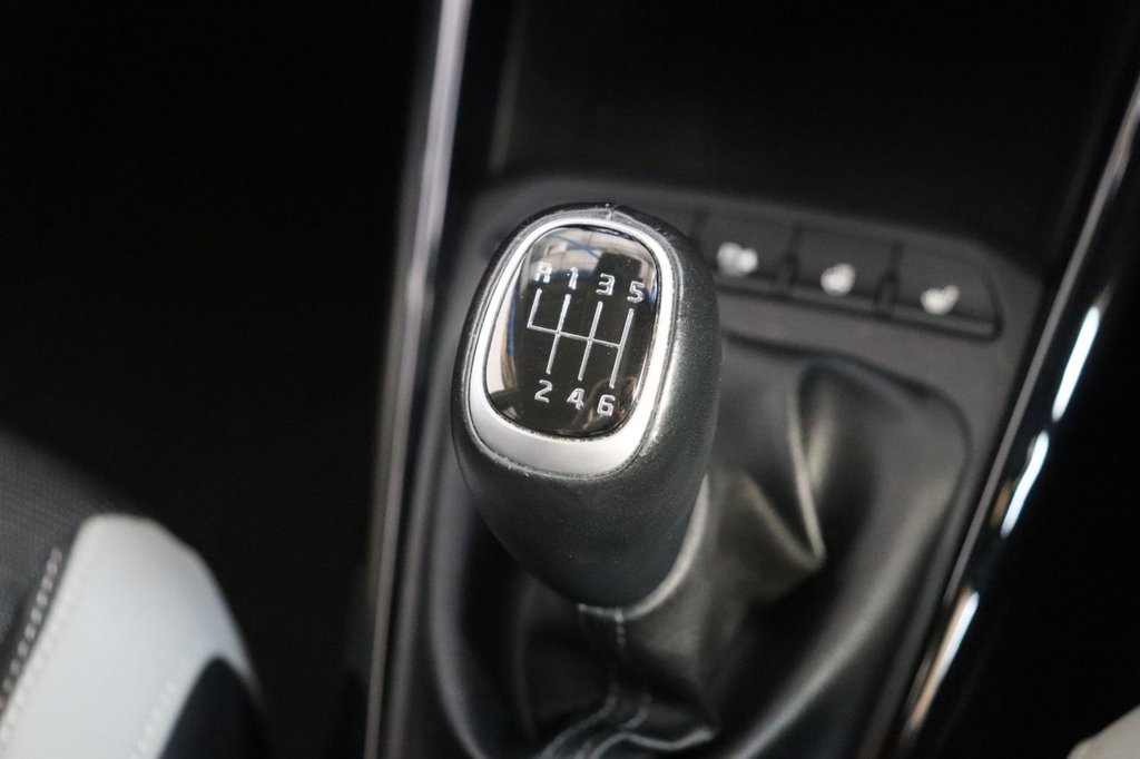 Used Kia Stonic 2018 for sale - 76291997: Photo 30