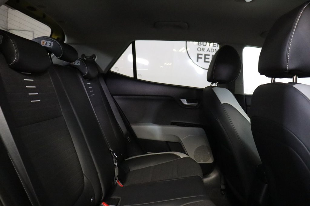 Used Kia Stonic 2018 for sale - 76291997: Photo 32