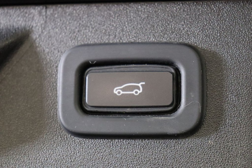 Used Land Rover Discovery Sport 2021 for sale - 76280179: Photo 24