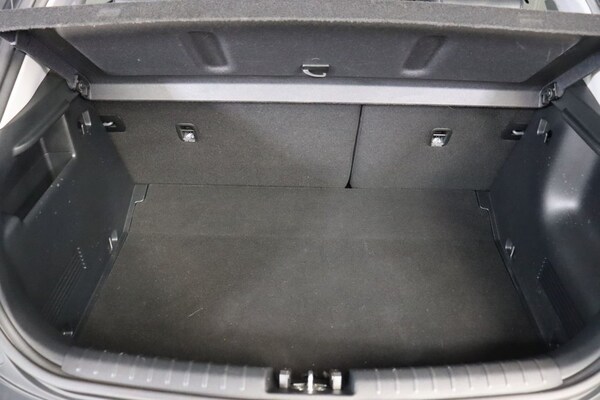 Used Kia Stonic 2022 for sale - 68792276: Photo 18