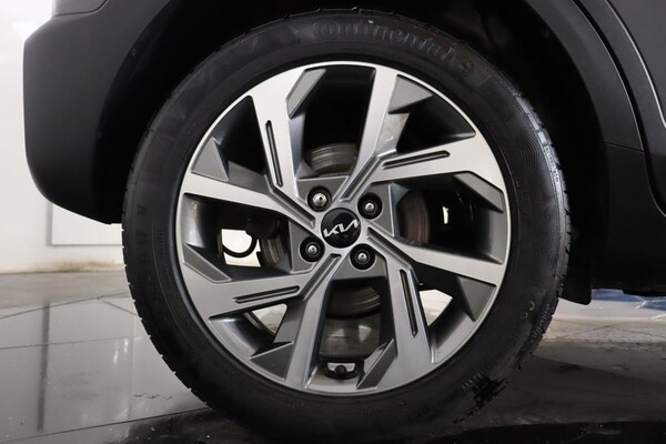 Used Kia Stonic 2022 for sale - 68792276: Photo 29