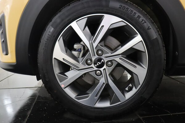 Used Kia Stonic 2024 for sale - 71976513: Photo 29