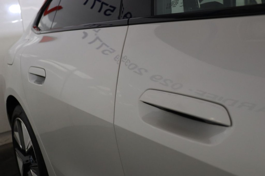 Used BMW i4 2022 for sale - 76098173: Photo 18