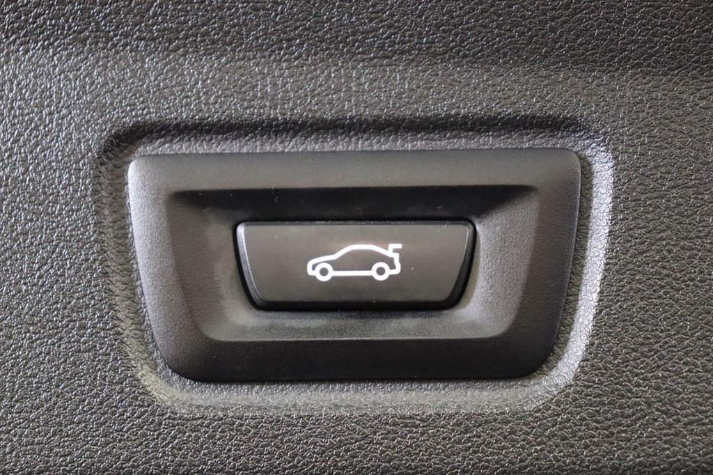 Used BMW i4 2022 for sale - 76098173: Photo 24