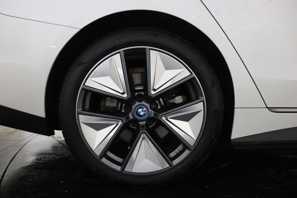 Used BMW i4 2022 for sale - 76098173: Photo 39