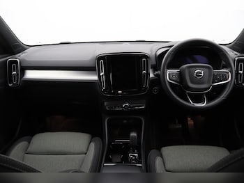 Used Volvo XC40 2023 for sale - 79154921: Photo
