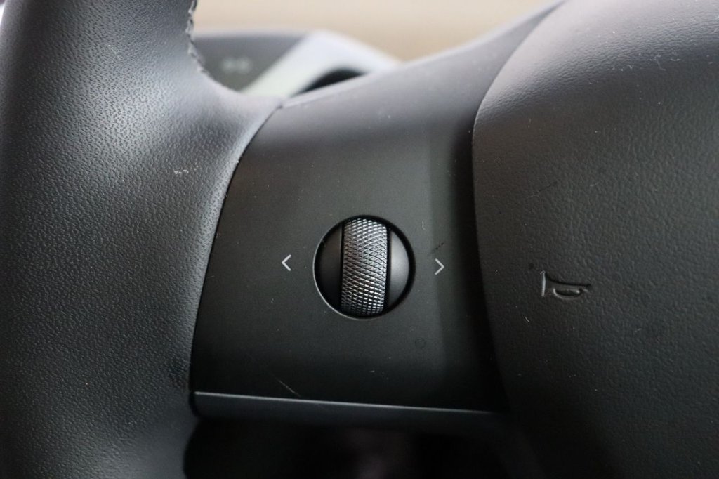 Used Tesla Model Y 2024 for sale - 77388799: Photo 27