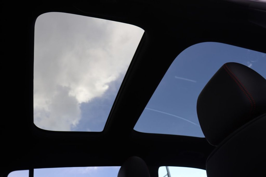 Used Mercedes-Benz EQB 2022 for sale - 78212881: Photo 2