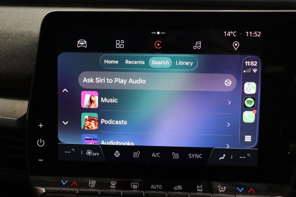 Used Renault Megane E Tech 2022 for sale - 77236590: Photo 10