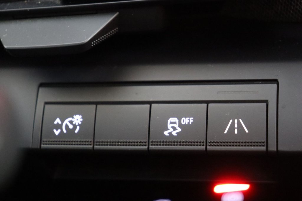 Used Renault Megane E Tech 2022 for sale - 77236590: Photo 31