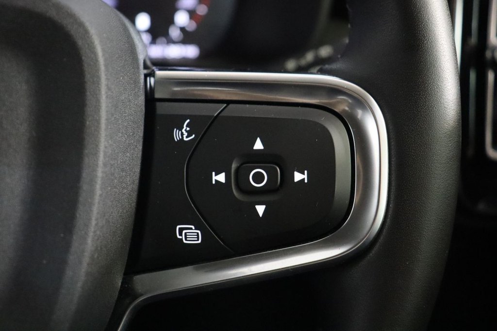 Used Volvo XC40 2020 for sale - 76454533: Photo 28