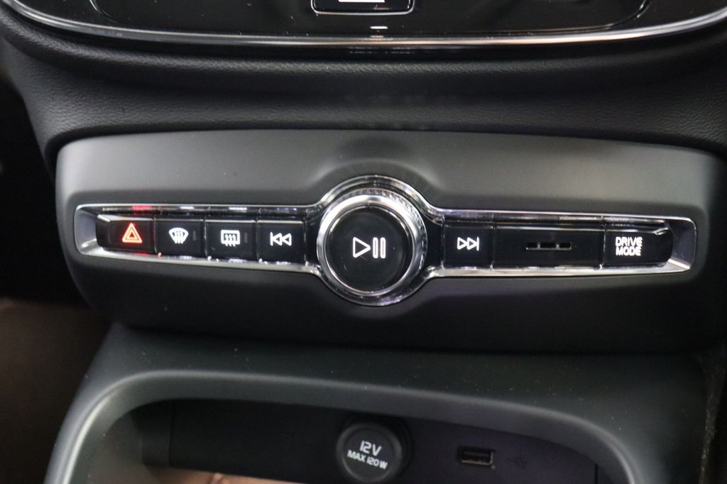 Used Volvo XC40 2020 for sale - 76454533: Photo 33