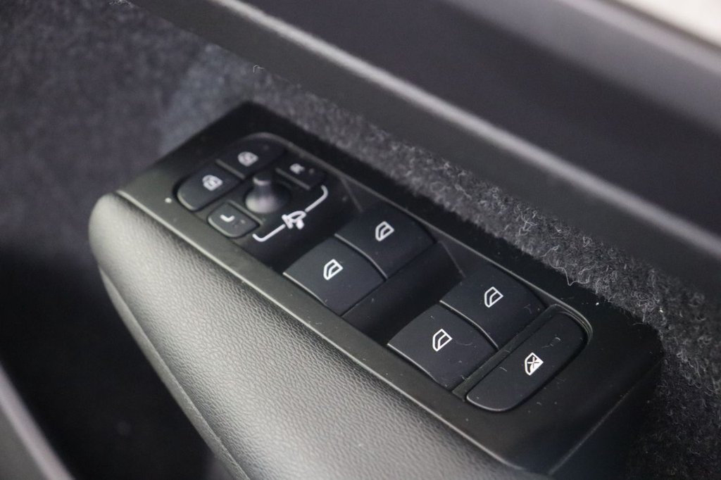 Used Volvo XC40 2020 for sale - 76454533: Photo 34