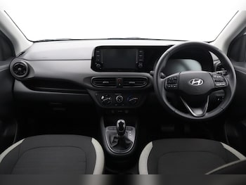Used Hyundai i10 2023 for sale - 79438120: Photo