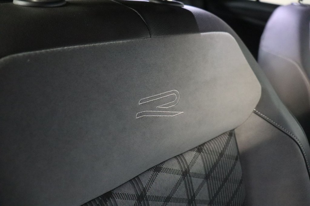 Used Volkswagen T-Roc 2023 for sale - 76430380: Photo 21