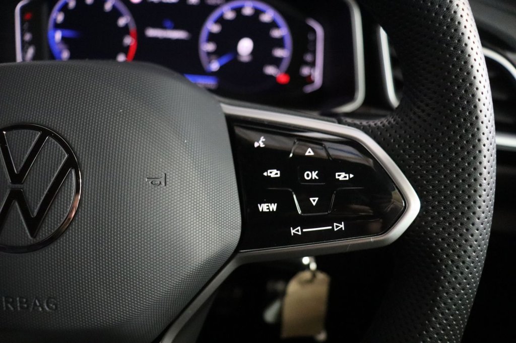 Used Volkswagen T-Roc 2023 for sale - 76430380: Photo 26