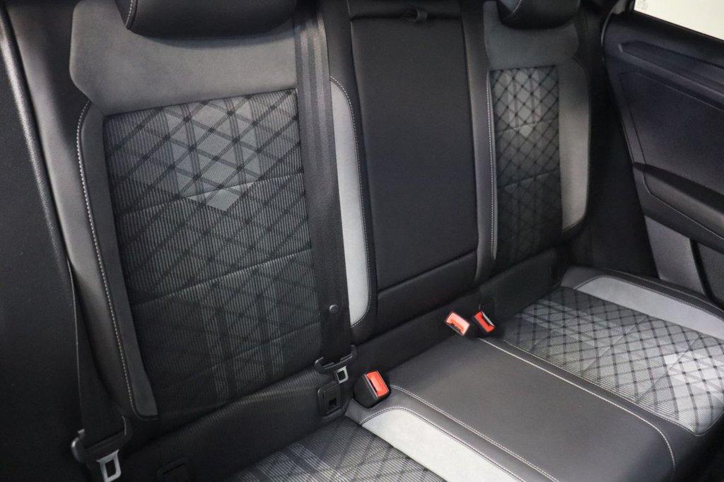 Used Volkswagen T-Roc 2023 for sale - 76430380: Photo 29