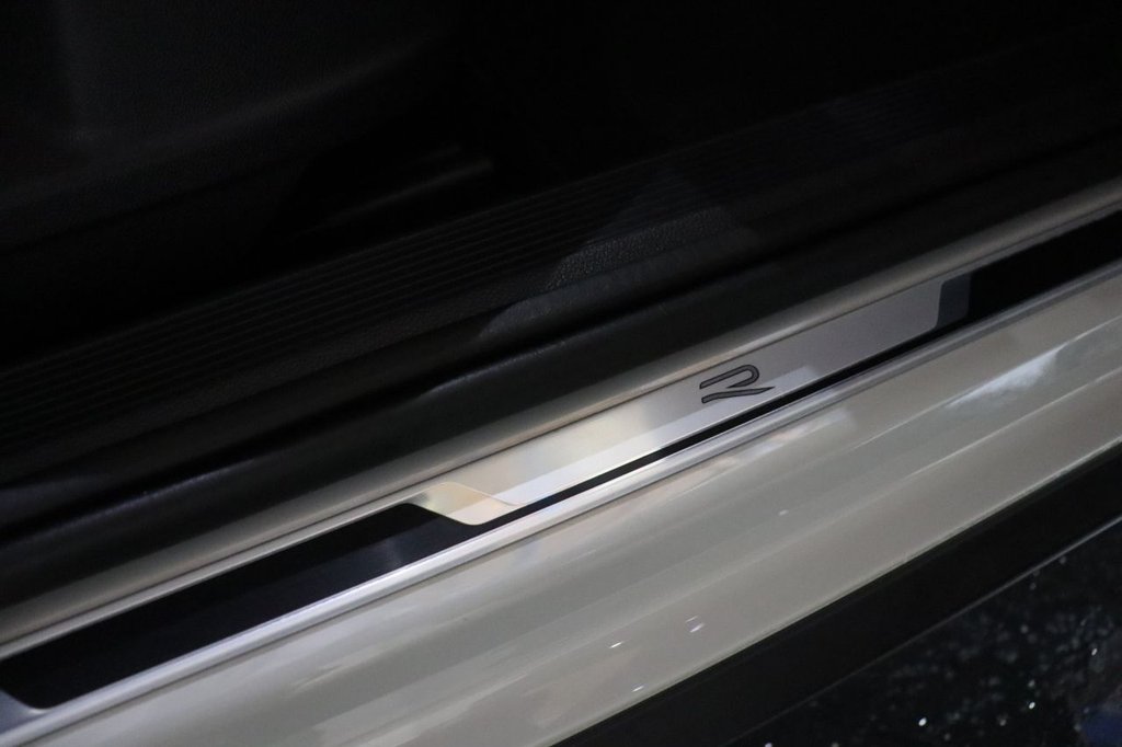 Used Volkswagen T-Roc 2023 for sale - 76430380: Photo 7