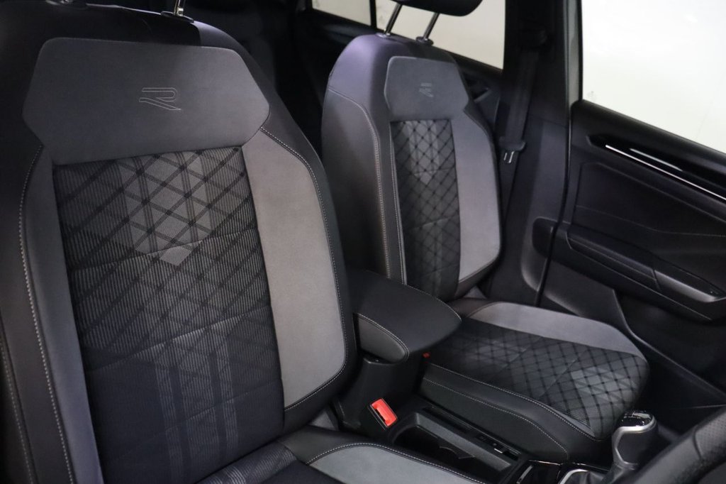 Used Volkswagen T-Roc 2023 for sale - 76430380: Photo 8