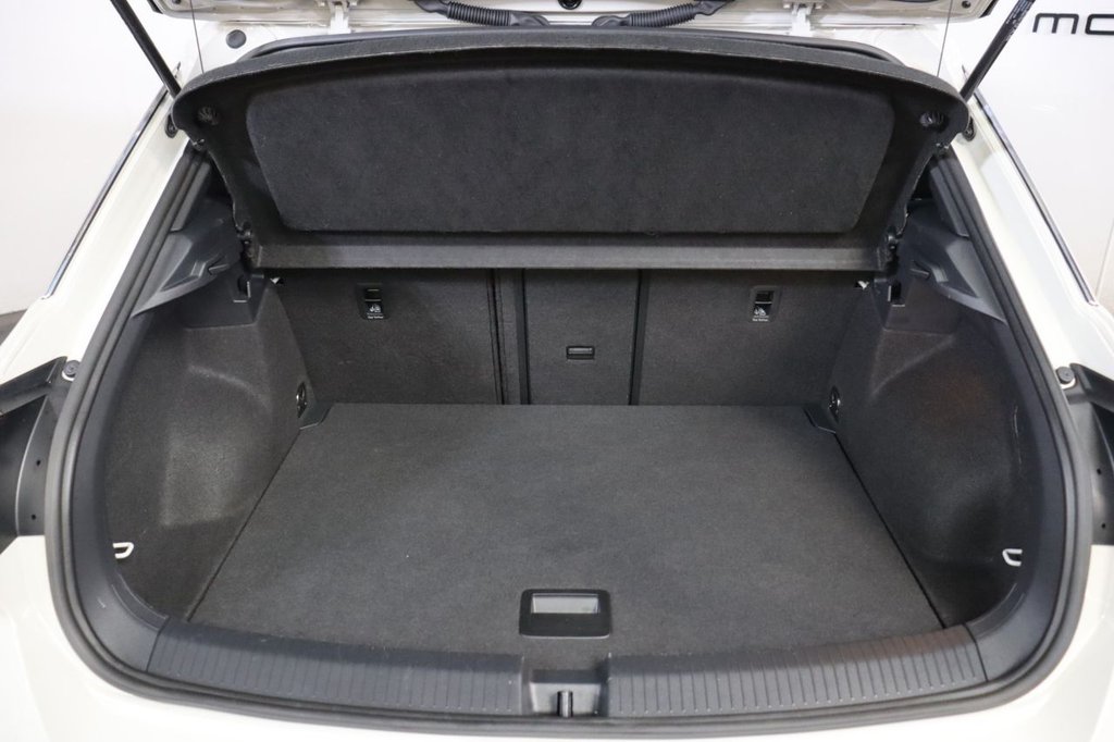 Used Volkswagen T-Roc 2023 for sale - 76430380: Photo 9