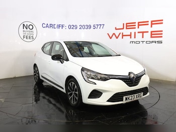 Used Renault Clio 2023 for sale - 77276612: Photo