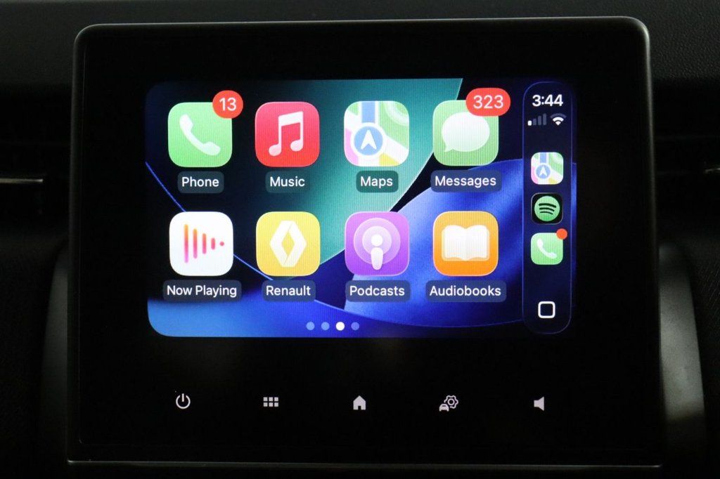 Used Renault Clio 2023 for sale - 77276612: Photo 2