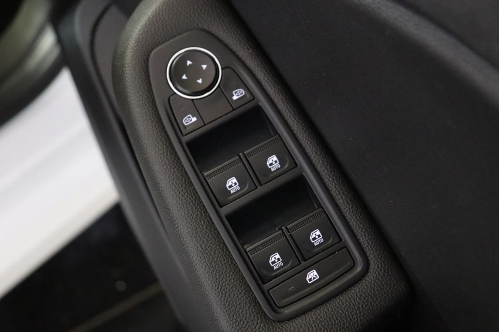 Used Renault Clio 2023 for sale - 77276612: Photo 32