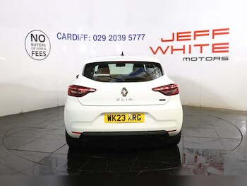 Used Renault Clio 2023 for sale - 77276612: Photo