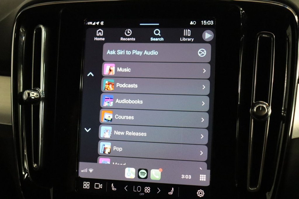 Used Volvo XC40 2025 for sale - 76361551: Photo 11