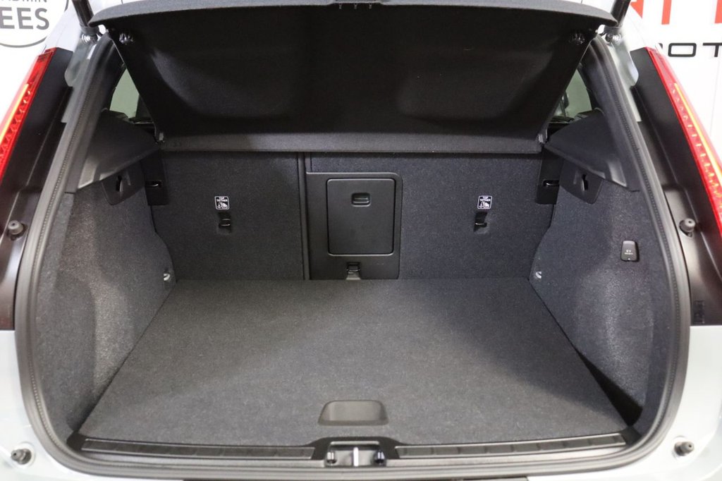 Used Volvo XC40 2025 for sale - 76361551: Photo 17