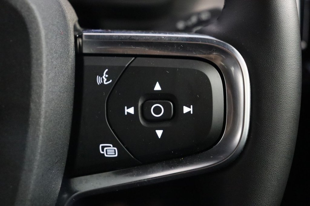 Used Volvo XC40 2025 for sale - 76361551: Photo 24