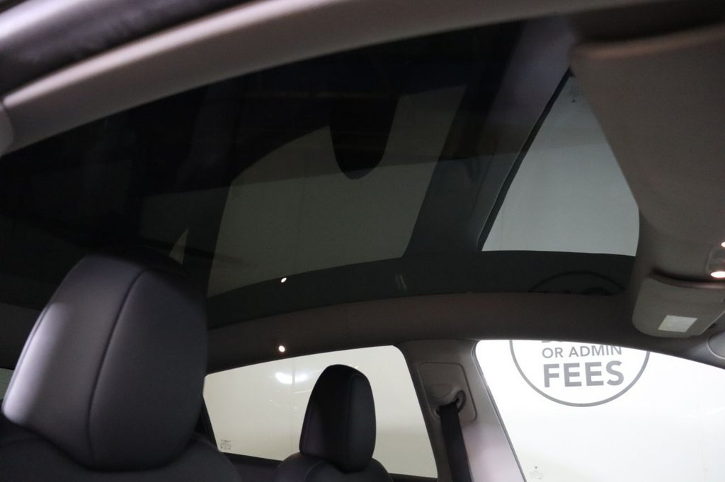 Used Tesla Model Y 2023 for sale - 77075517: Photo 2