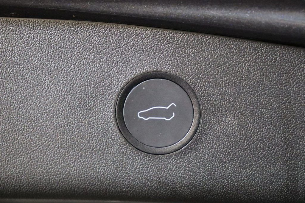 Used Tesla Model 3 2020 for sale - 77302402: Photo 22