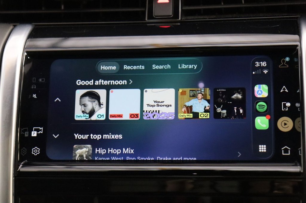 Used Land Rover Discovery Sport 2022 for sale - 77394729: Photo 11