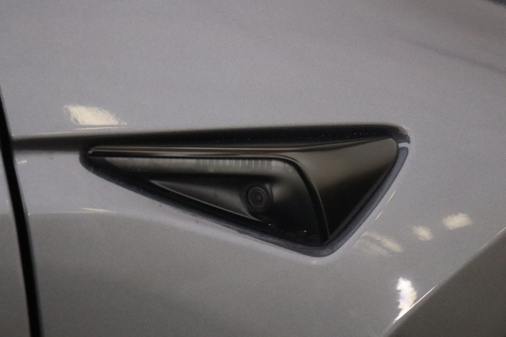 Used Tesla Model Y 2023 for sale - 76977469: Photo 17