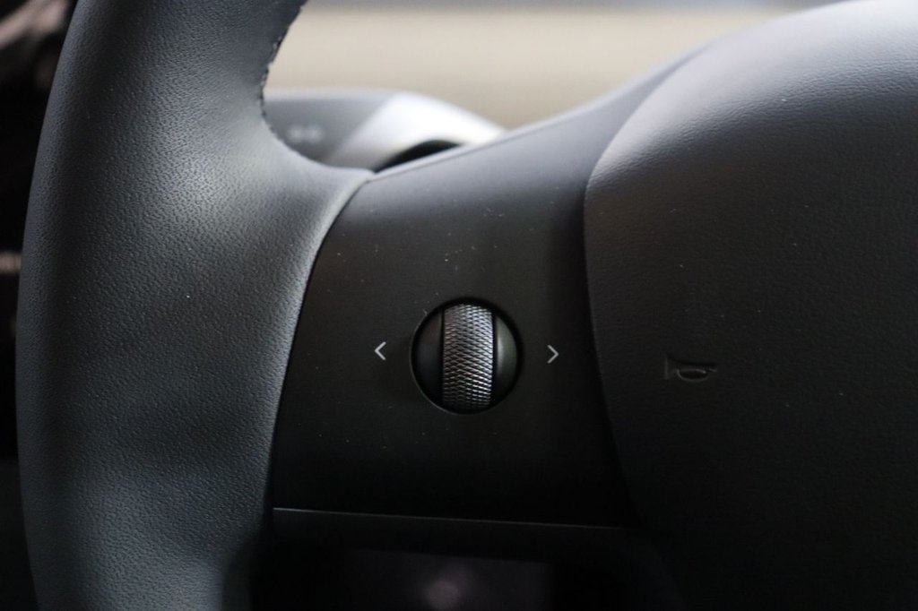 Used Tesla Model Y 2023 for sale - 76977469: Photo 27