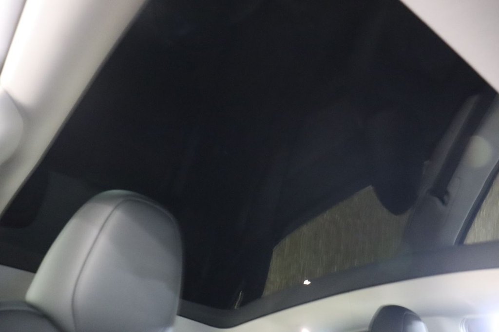 Used Tesla Model Y 2023 for sale - 76977469: Photo 3