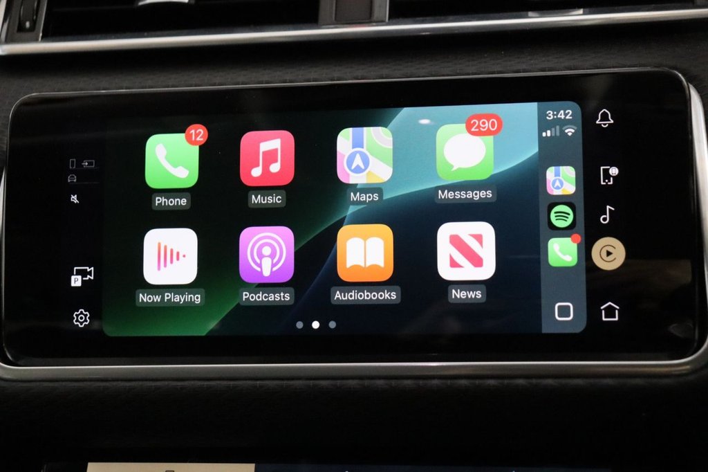 Used Land Rover Range Rover Velar 2022 for sale - 76841310: Photo 2