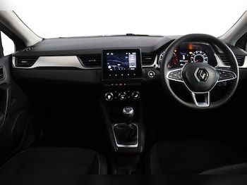 Used Renault Captur 2021 for sale - 77547446: Photo