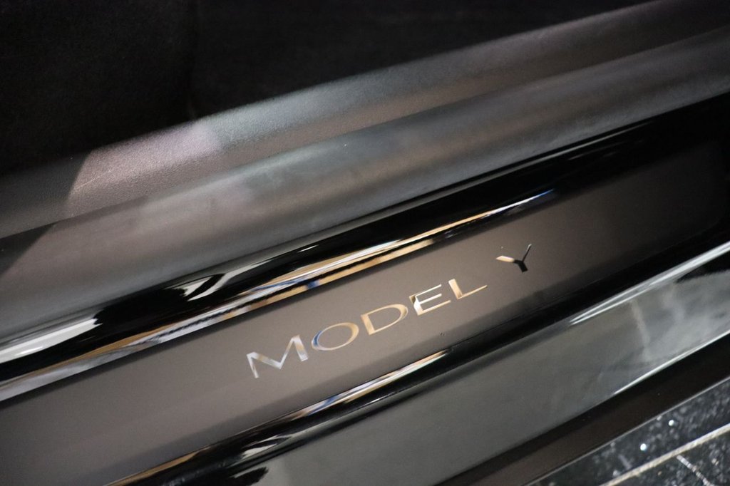 Used Tesla Model Y 2024 for sale - 78206558: Photo 11