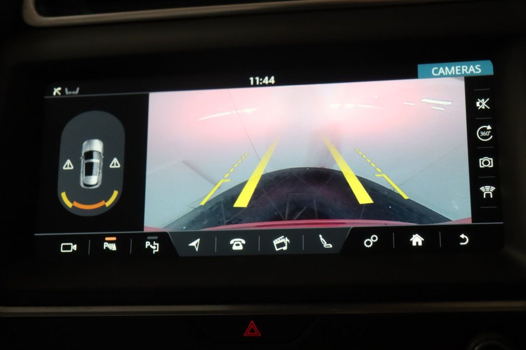 Used Jaguar E-Pace 2020 for sale - 77849931: Photo 3