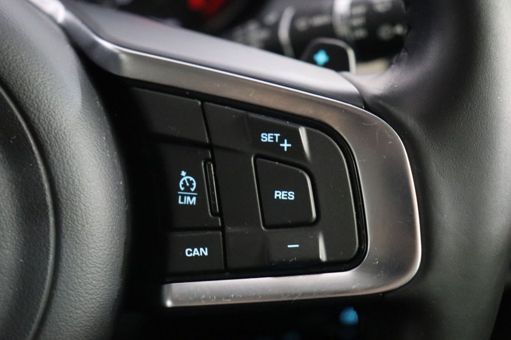 Used Jaguar E-Pace 2020 for sale - 77849931: Photo 31