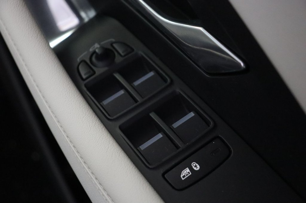 Used Jaguar E-Pace 2020 for sale - 77849931: Photo 40