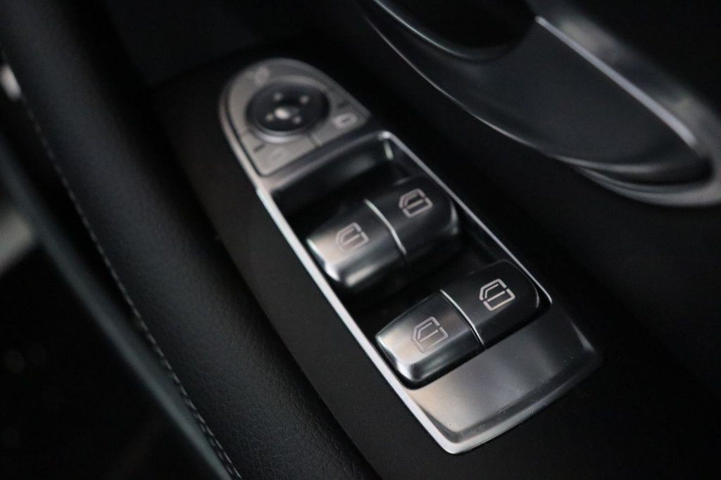 Used Mercedes-Benz E Class 2019 for sale - 77667210: Photo 11