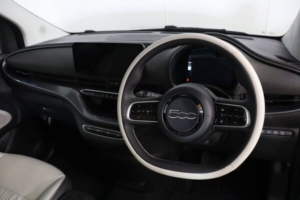 Used Fiat 500e 2021 for sale - 72989440: Photo 25